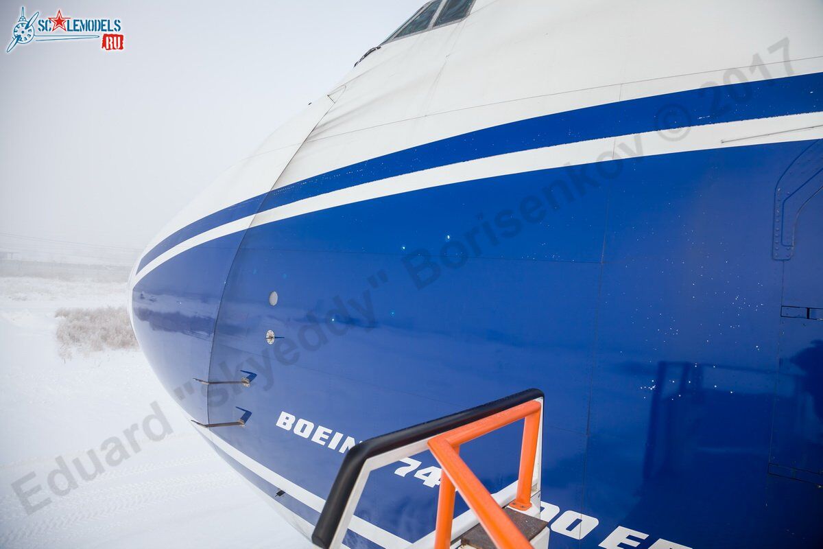 Boeing_747-400_VQ-BWW_51.jpg