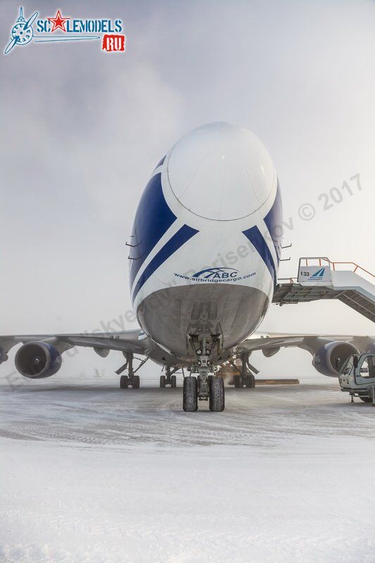 Boeing_747-400_VQ-BWW_70.jpg