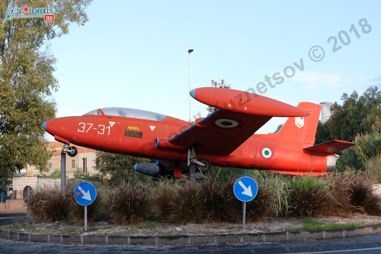 Aeromacci_MB-326_Catania_0.jpg