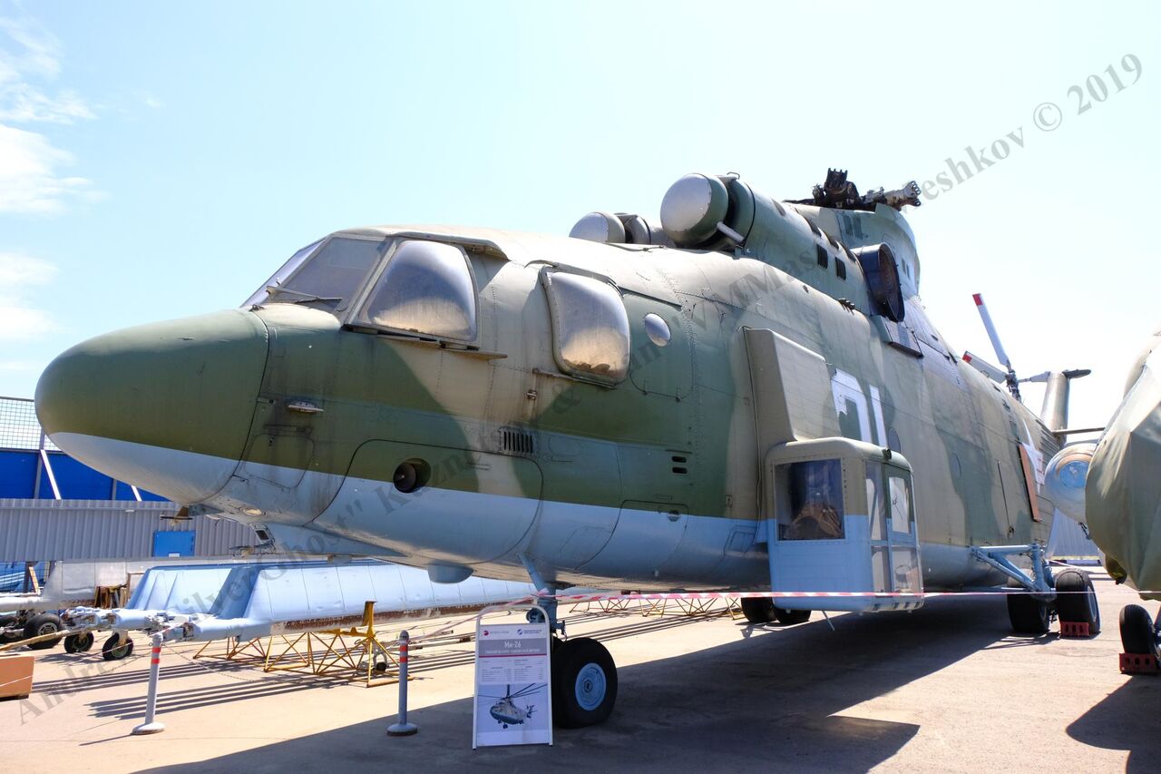 Mi-26_first_prototype_Panki_0.jpg