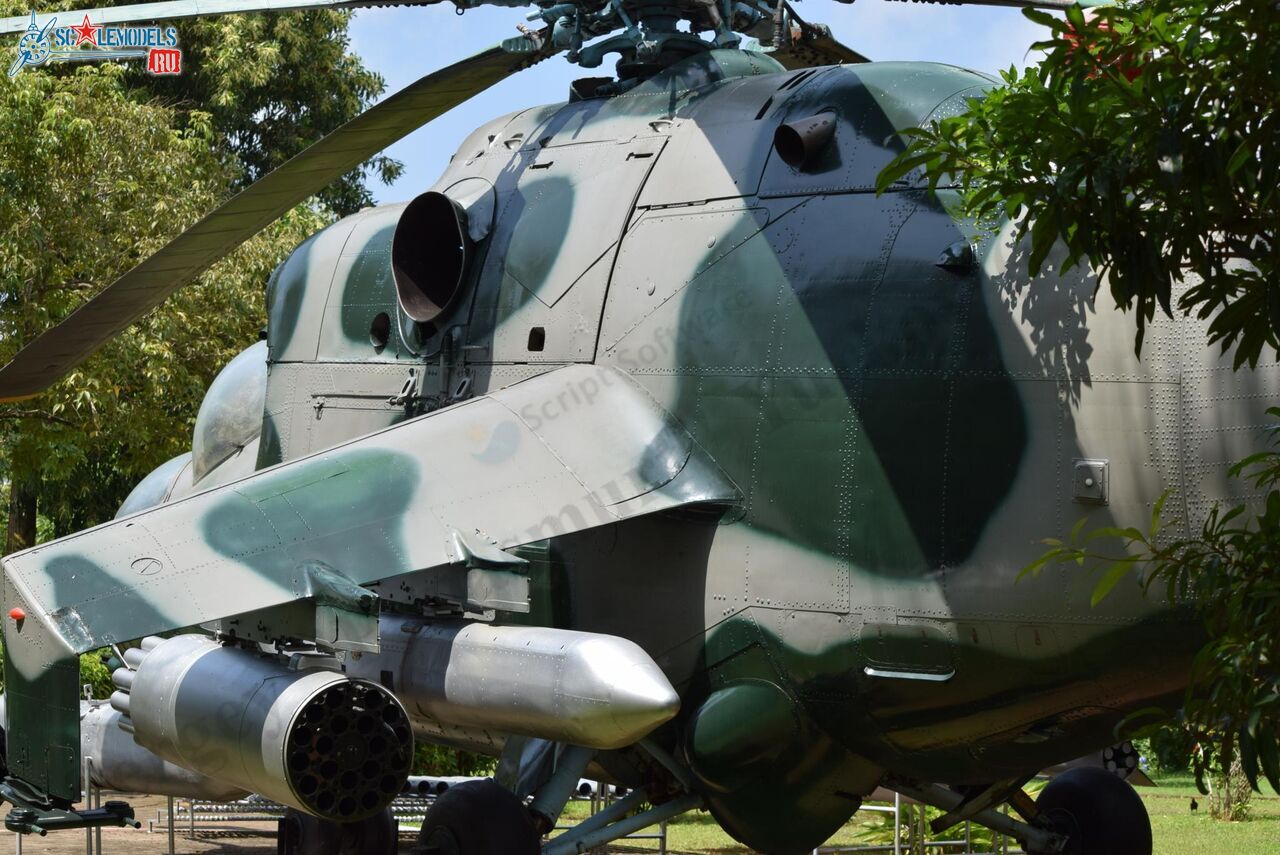 Mi-24V_CH-615_Ratmalana_10.jpg