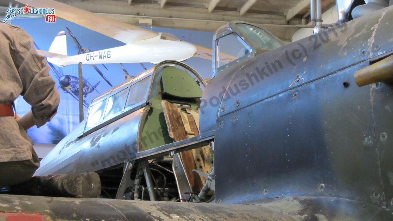 Hawker_Hurricane_MkIa_111.jpg