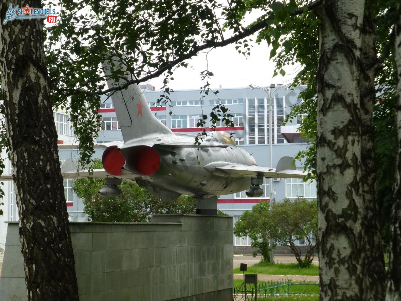 MiG-19P_Ufa_1.jpg