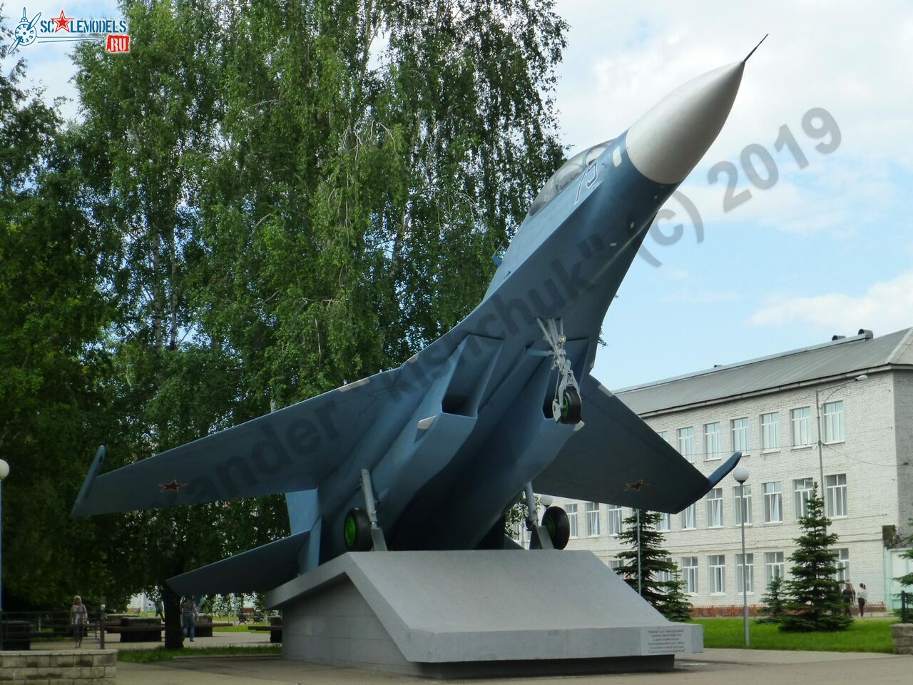 Su-27UB_Ufa_0.jpg