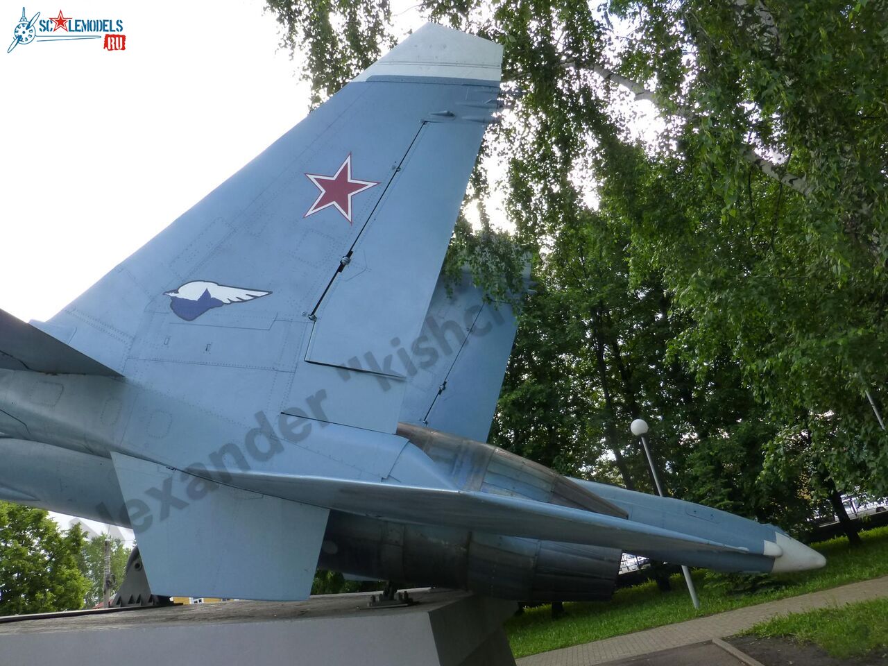 Su-27UB_Ufa_12.jpg