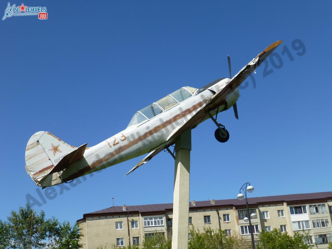 Yak-52_Tobolsk_10.jpg
