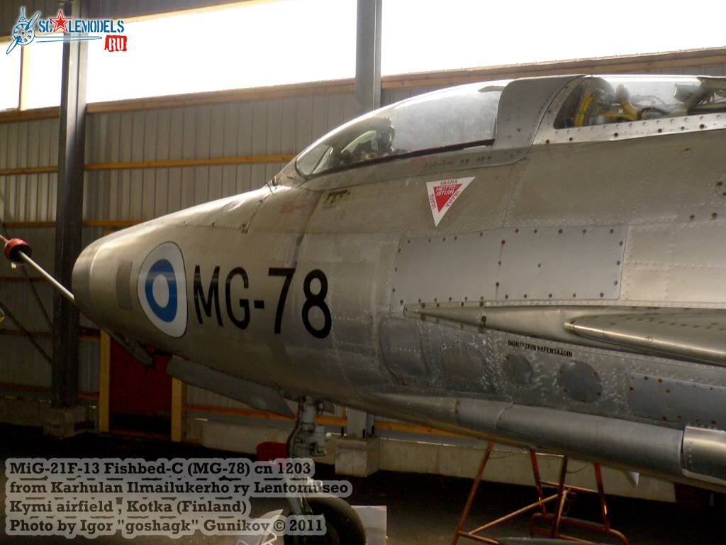 MiG-21F-13 (44).JPG