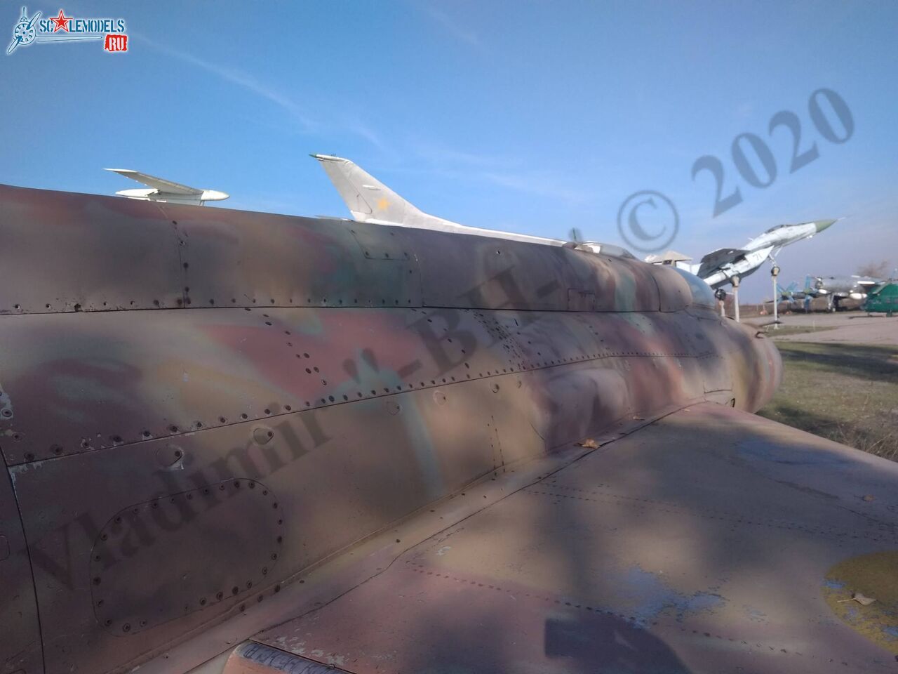 MiG-21SM_Lugansk_11.jpg