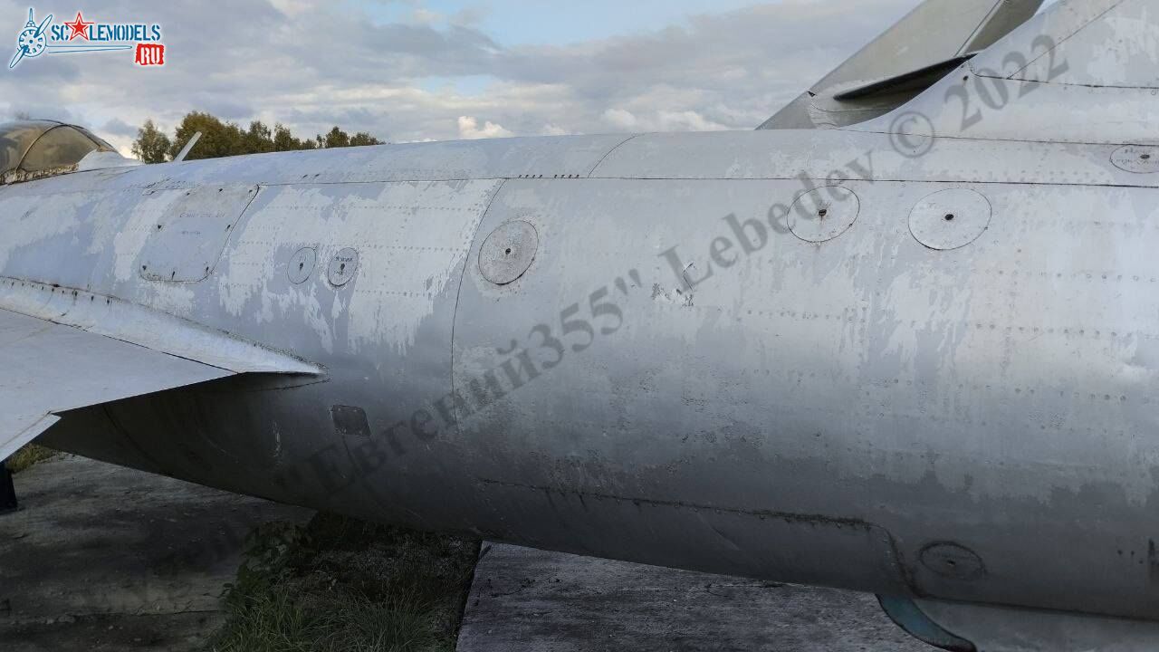 MiG-17_17_47.jpg