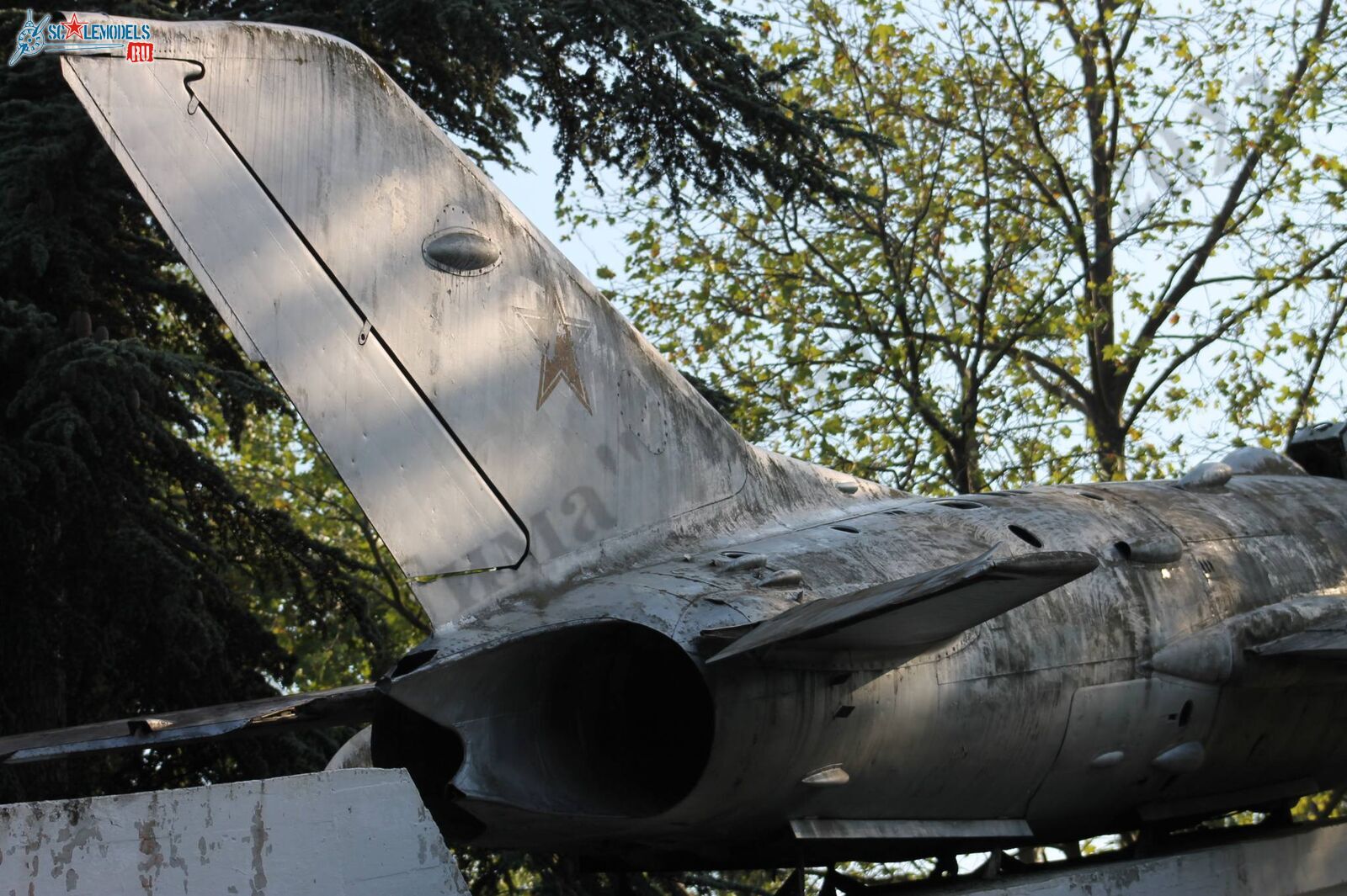 MiG-19_Sevastopol_67.jpg