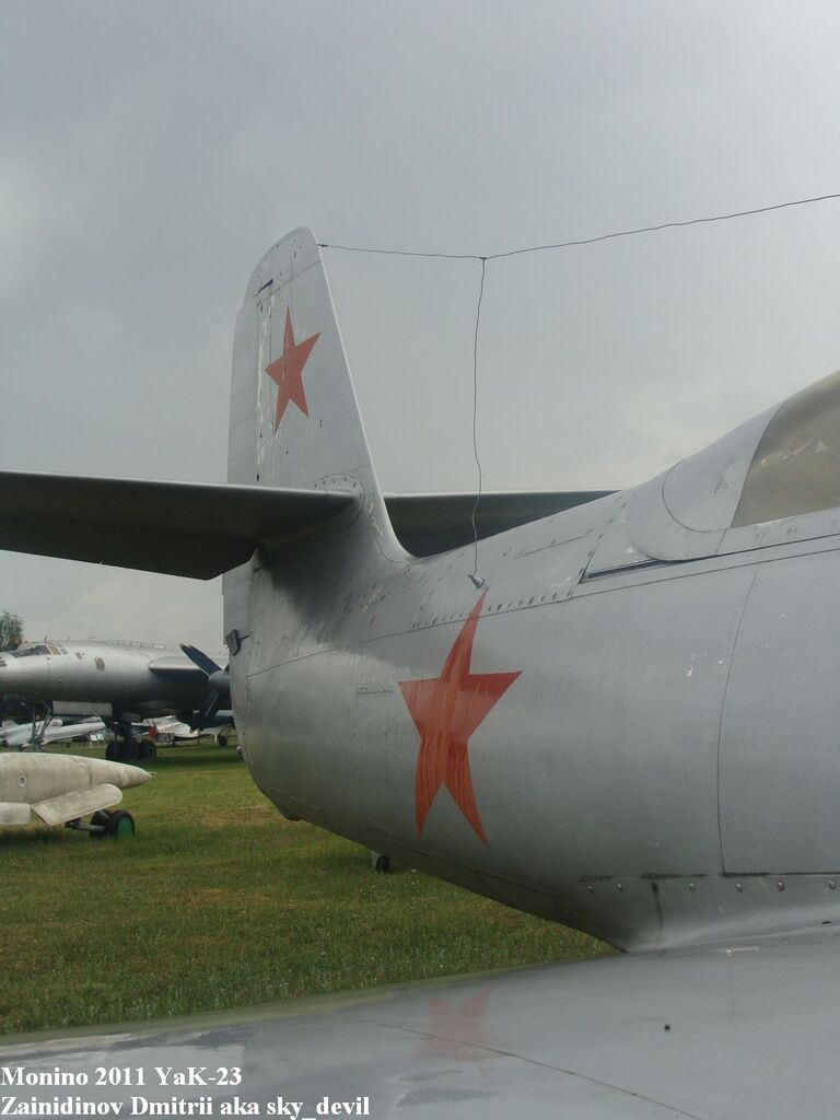 Yak-23_27.JPG