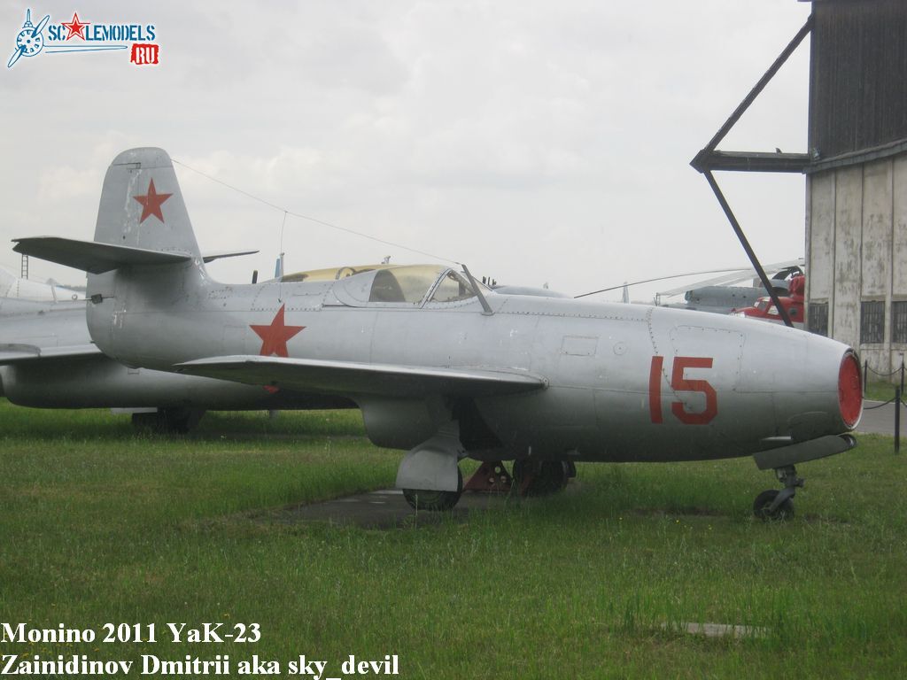 Yak-23_46.JPG