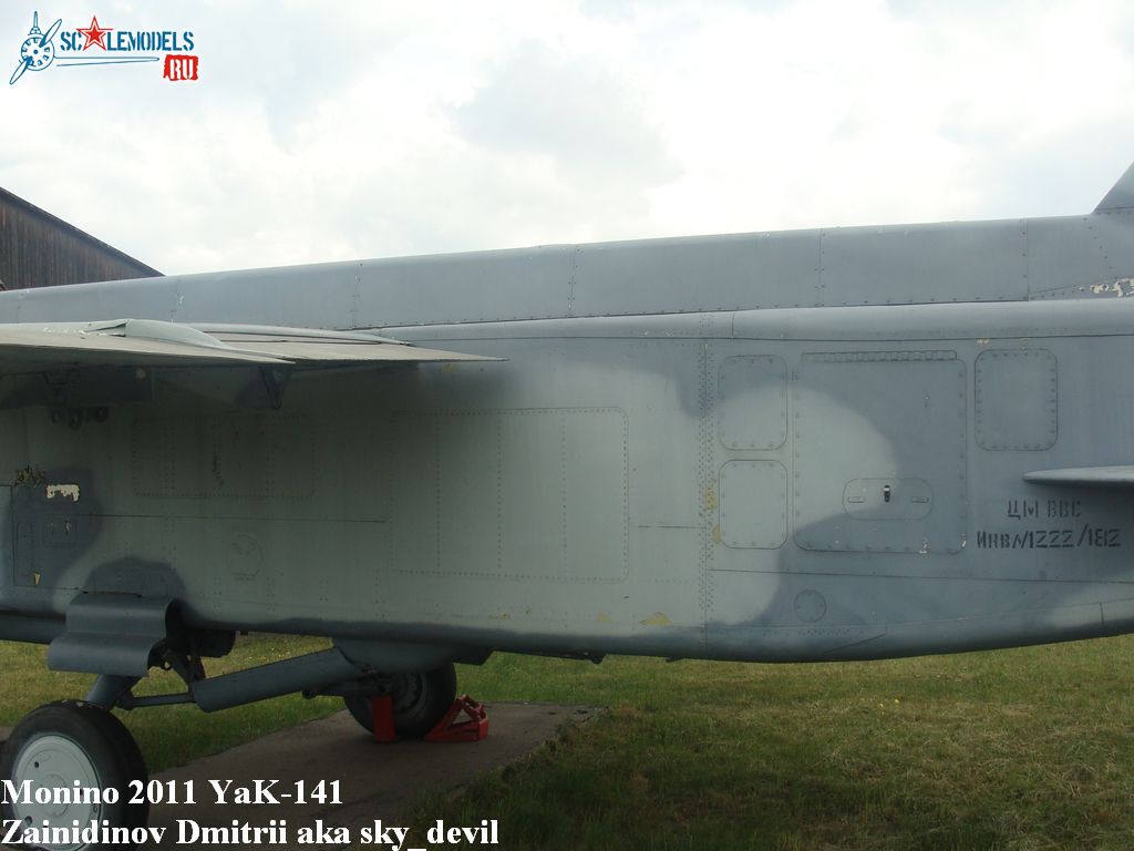 Yak-141_05.JPG