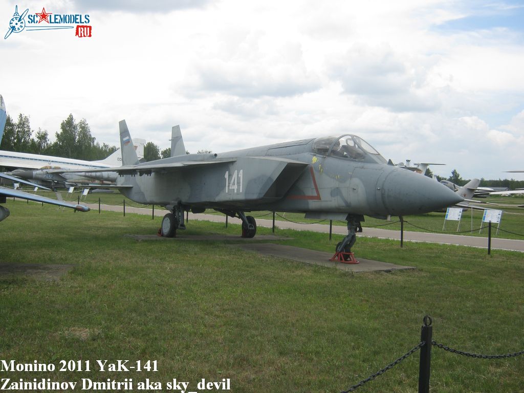 YaK-141_40.JPG