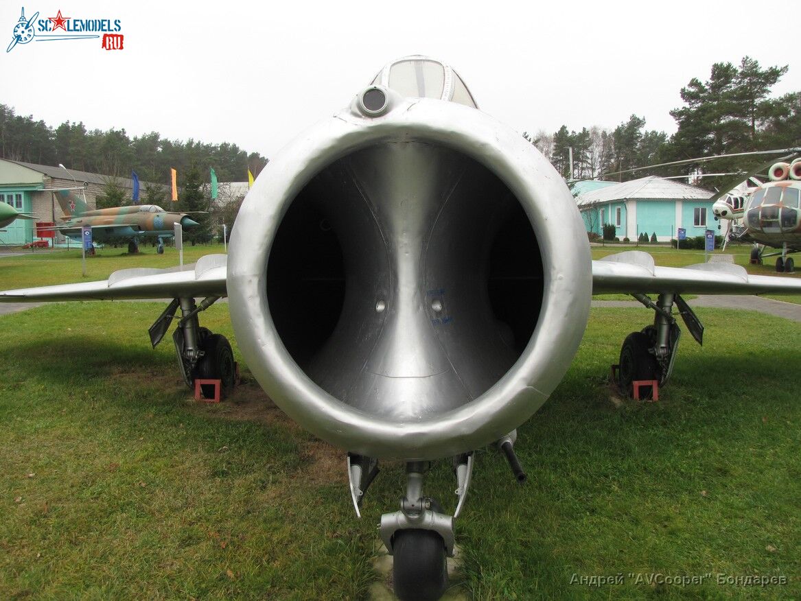 IMG_9098_MiG-15 UTI_Borovaya.JPG