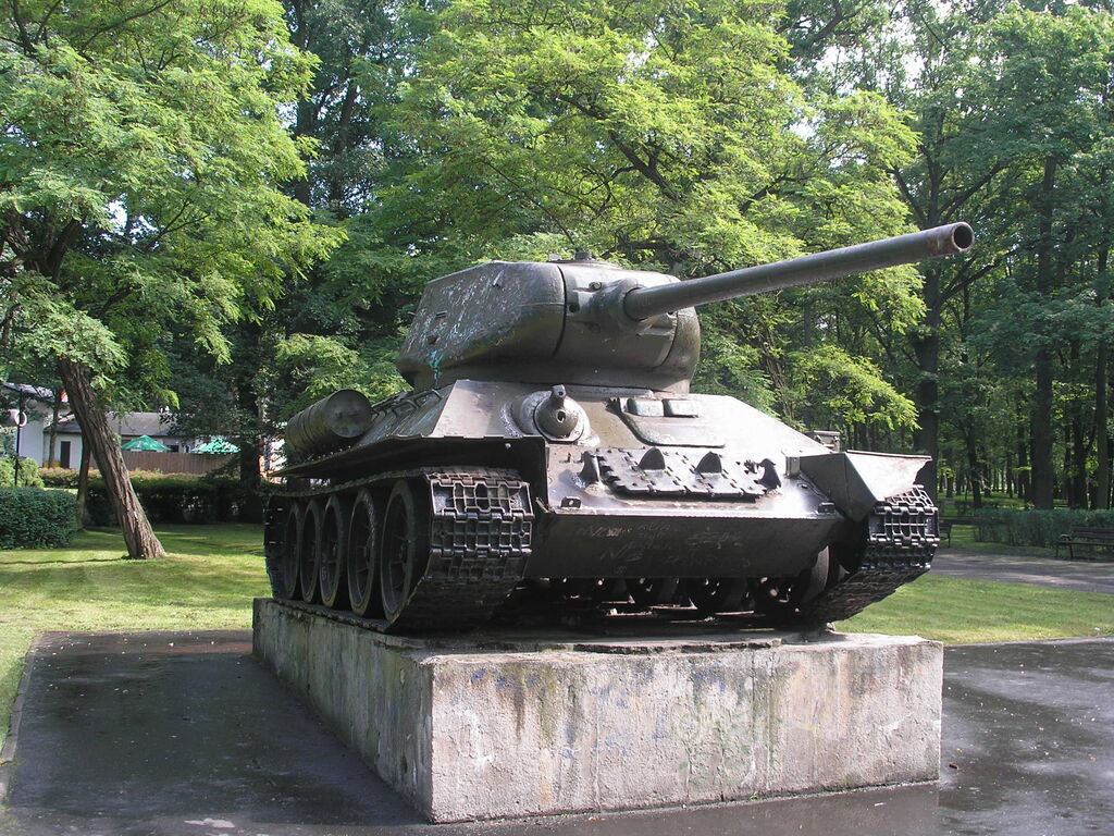 T-34-85, Grudzi?dz by Kamil Andu?a 005.JPG