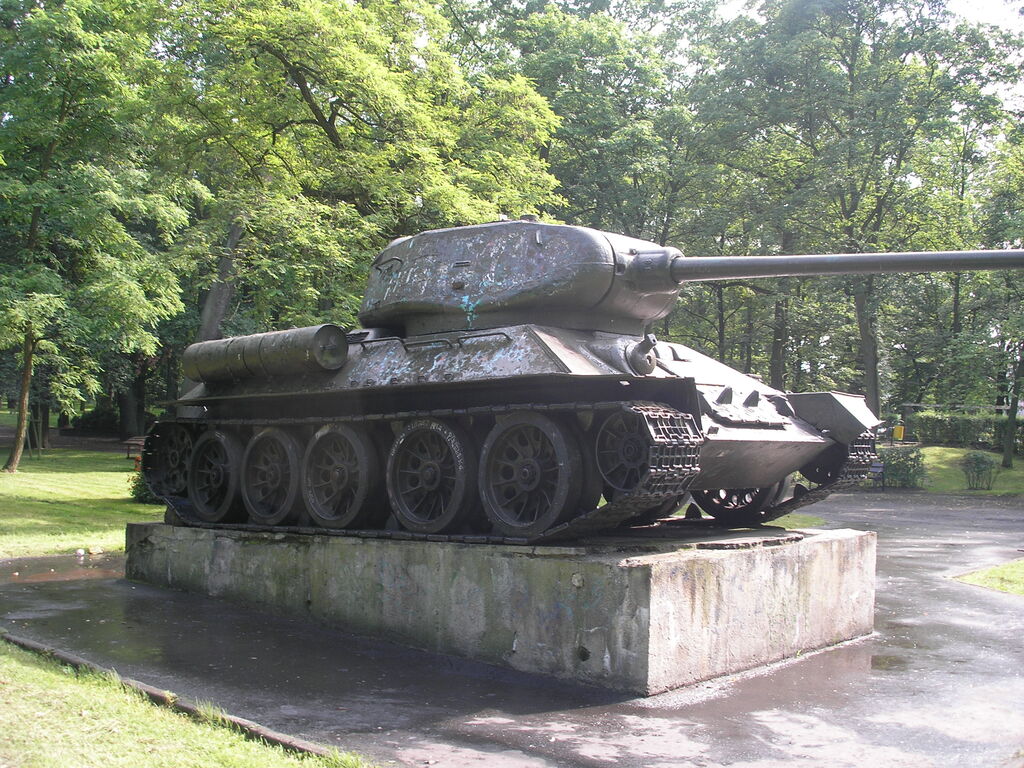 T-34-85, Grudzi?dz by Kamil Andu?a 006.JPG