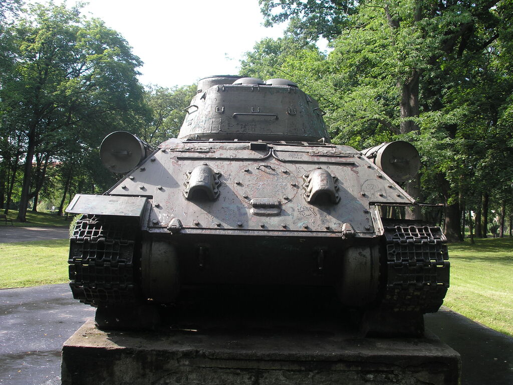 T-34-85, Grudzi?dz by Kamil Andu?a 010.JPG