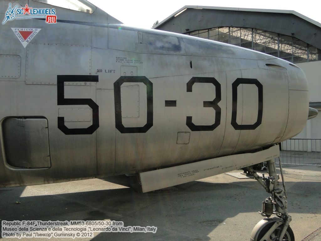 F-84F_Thunderstreak_0007.jpg