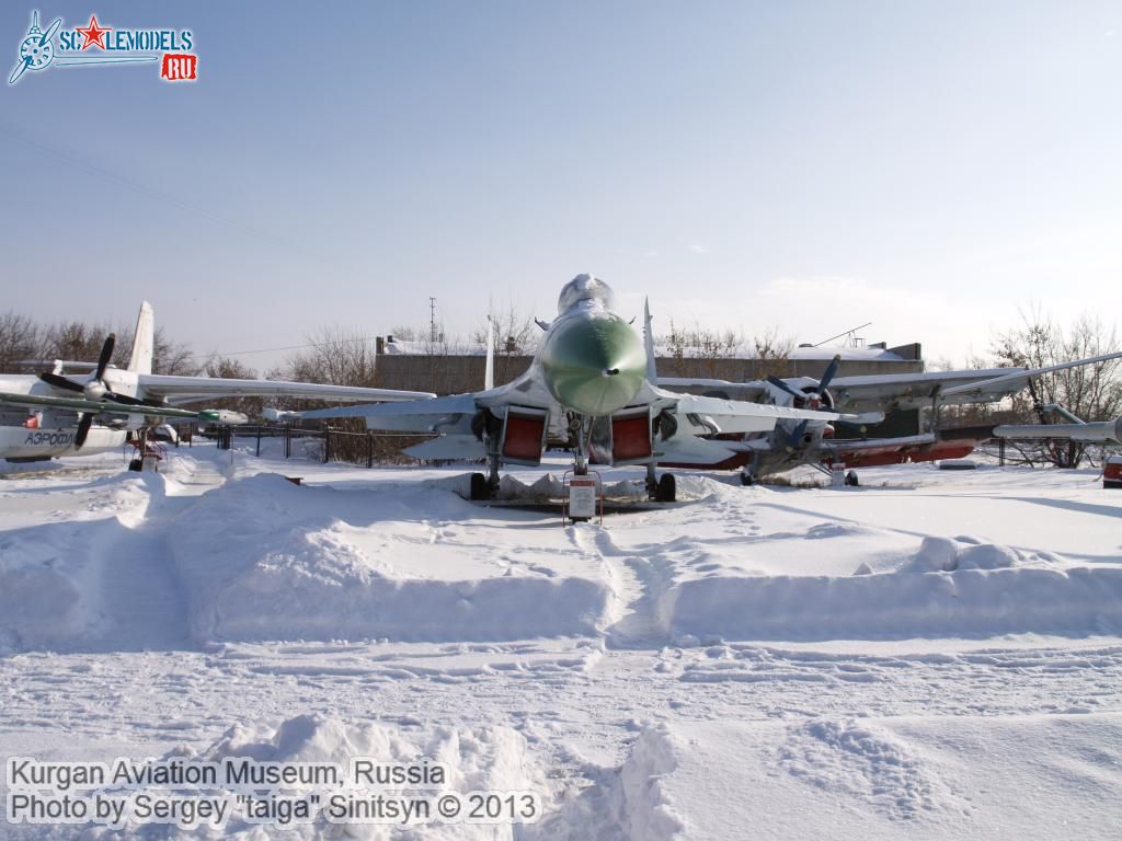 Kurgan_aviation_museum_0029.jpg
