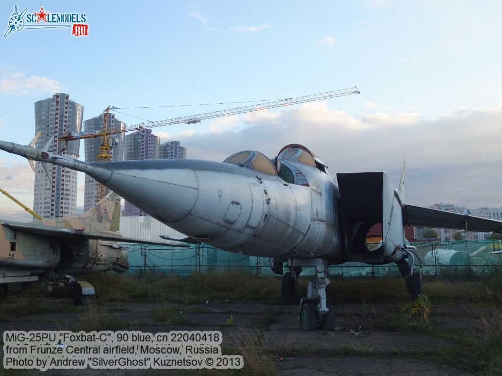 MiG-25PU_0000.jpg