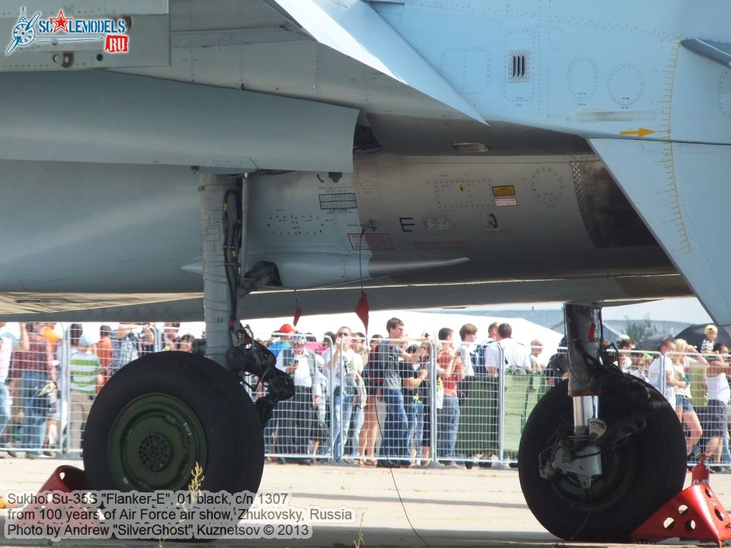 Su-35S_Flanker-E_0255.jpg
