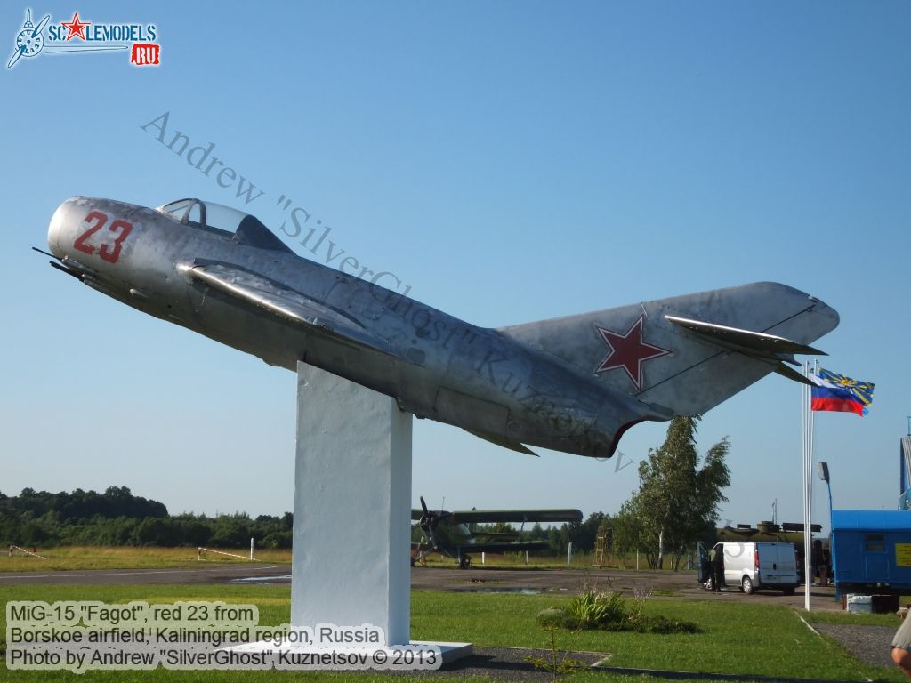 MiG-15_Fagot_0003.jpg