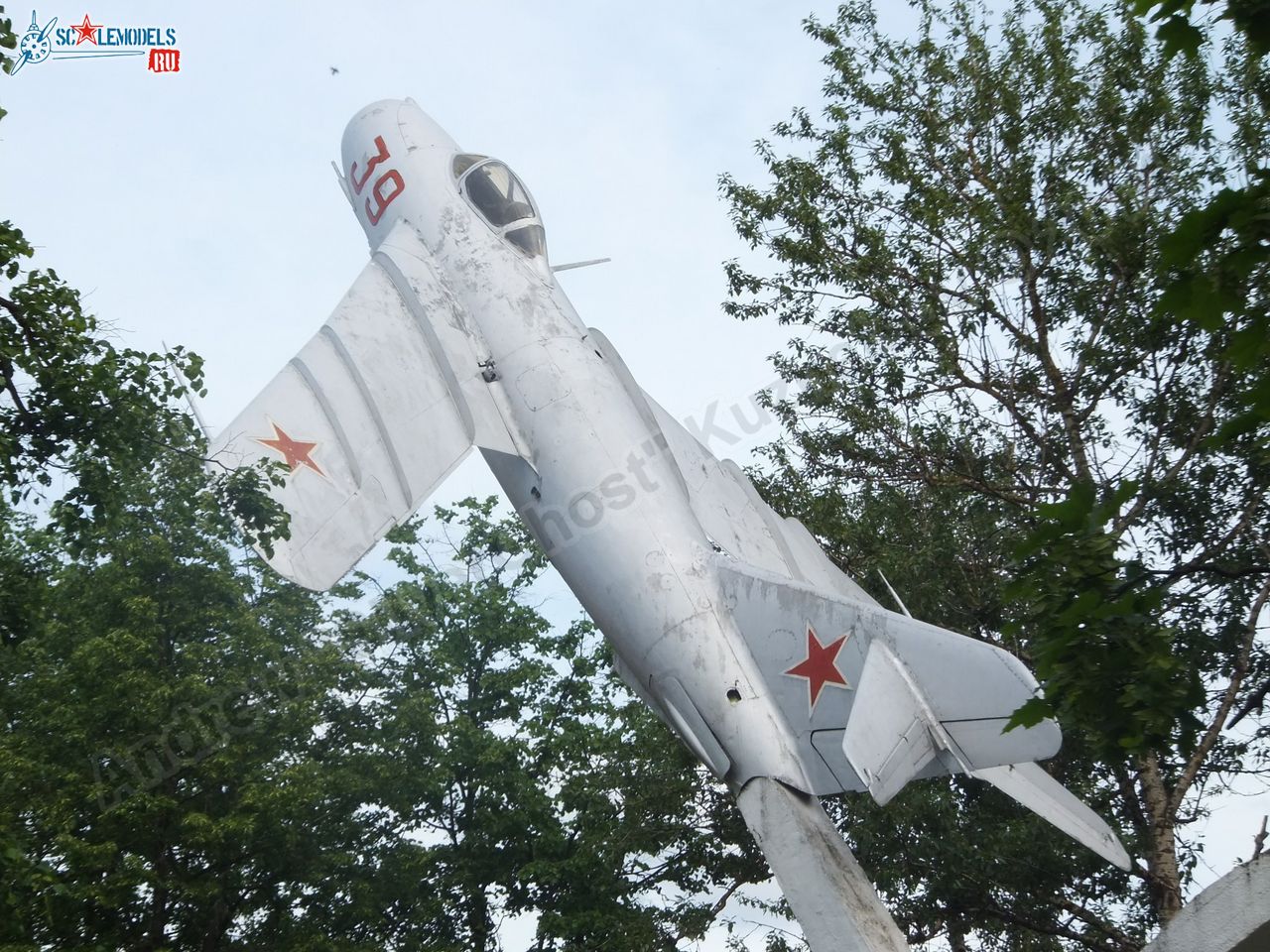 MiG-17_0000.jpg