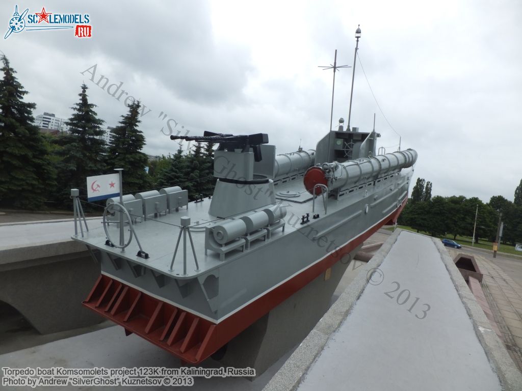 Torpedo_boat_Komsomolets_4.jpg