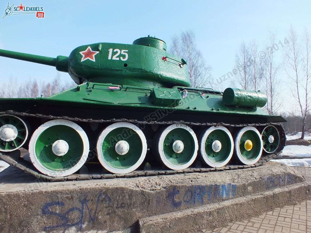T-34-85_Smolensk_0005.jpg