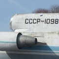 Yak-42_USSR-10985_0050.jpg