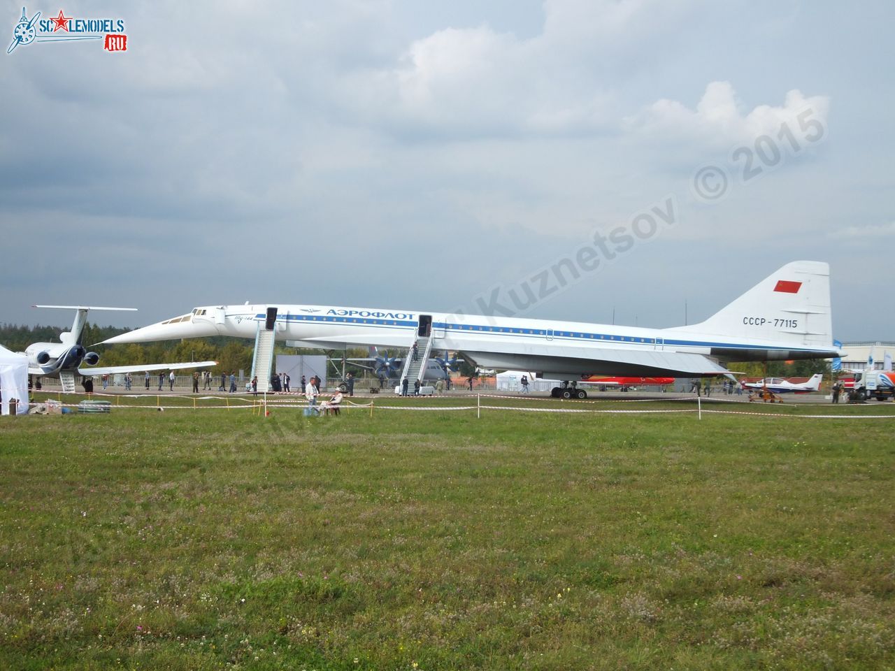 Tu-144D_USSR-77115_0000.jpg