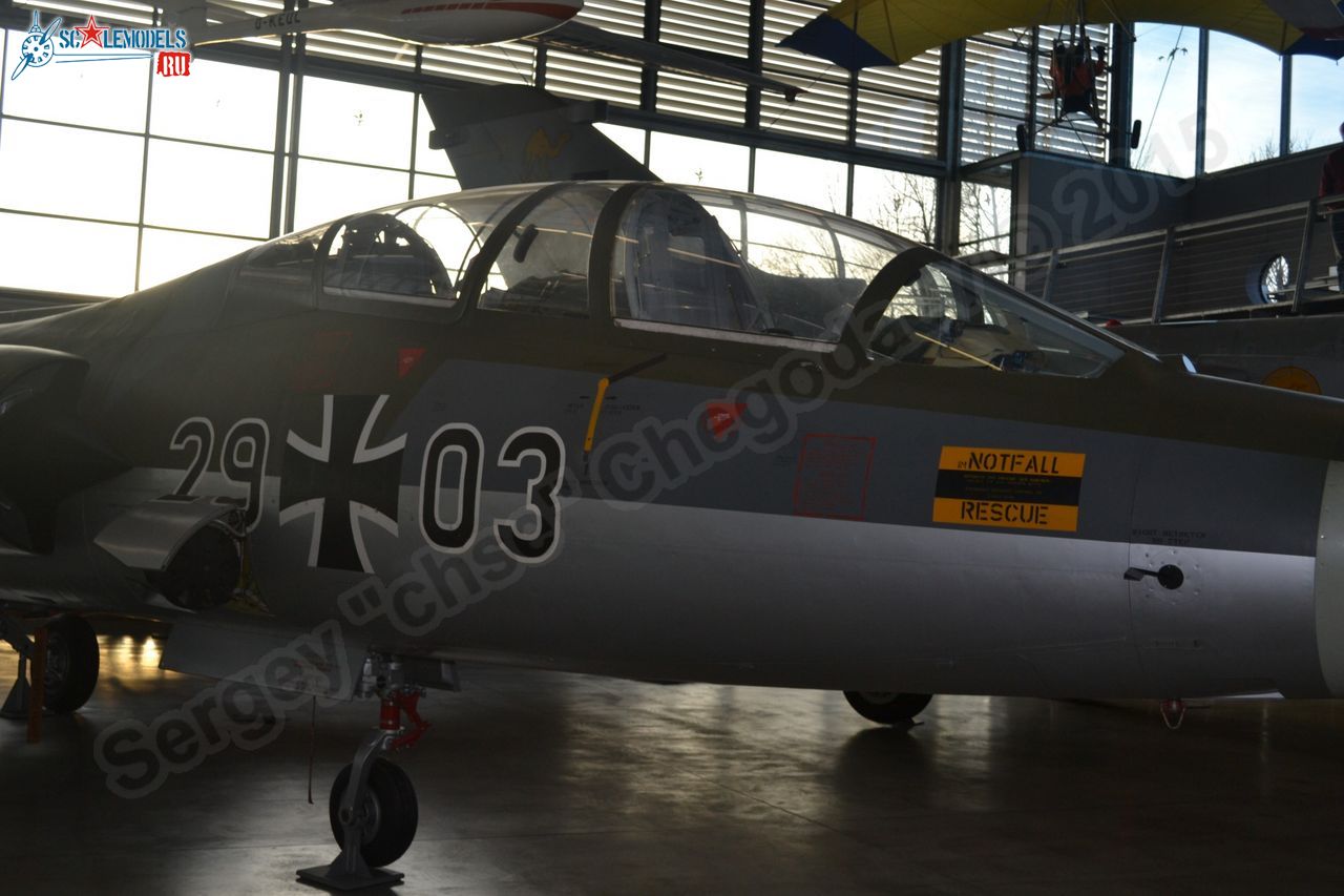 F-104F_0002.jpg