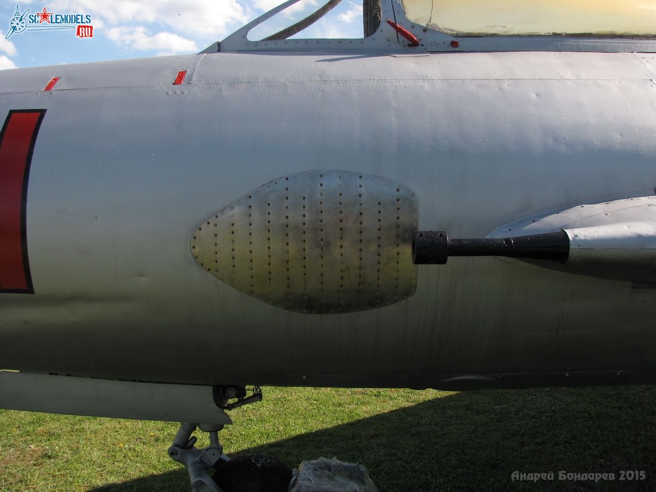 0052_MiG-19P.JPG
