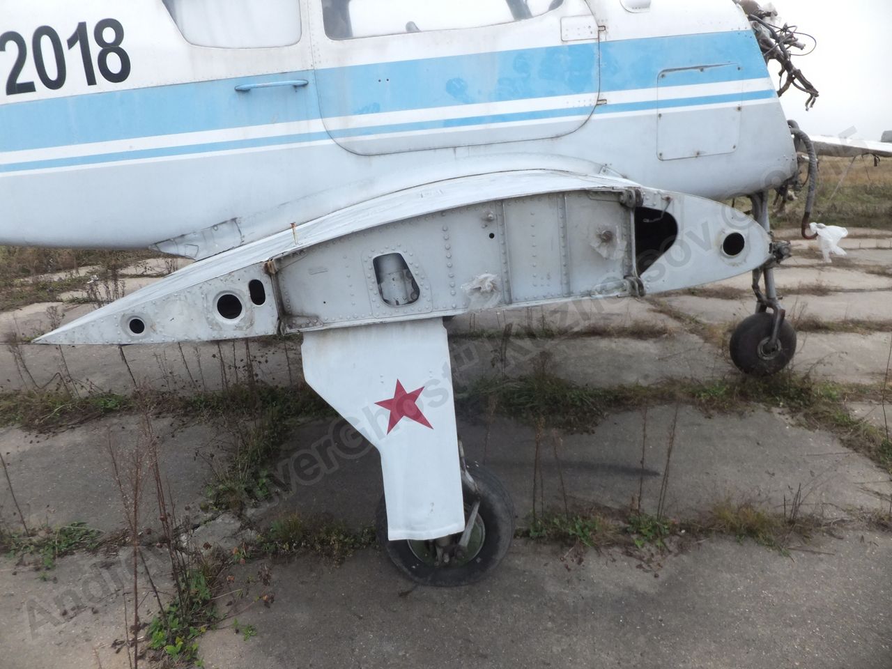Yak-18T_FLARF-02018_0010.jpg