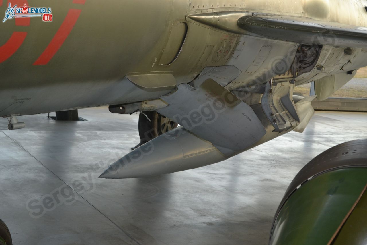 MiG-21MF_0024.jpg