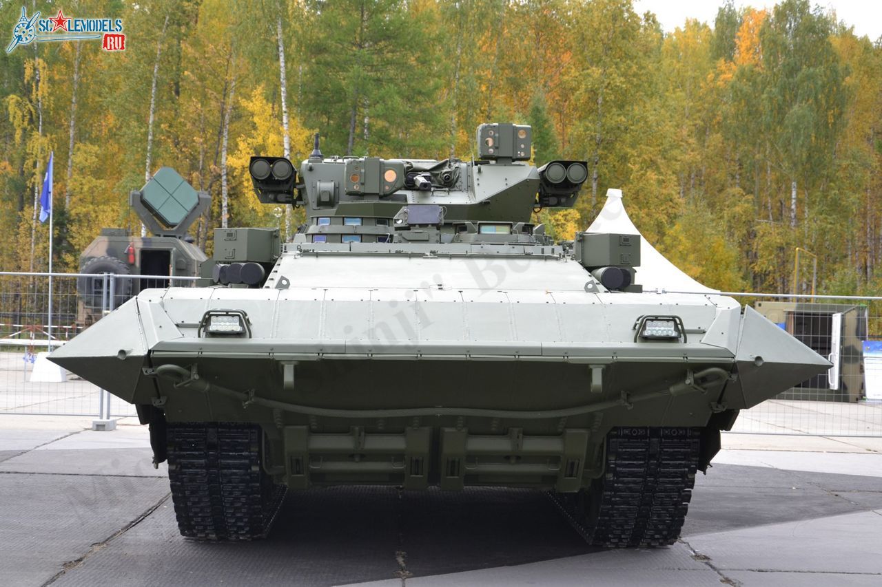 T-15_Armata_14.jpg