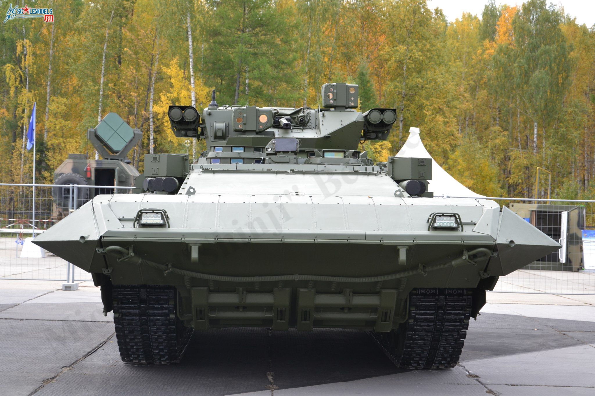 T-15_Armata_14.jpg