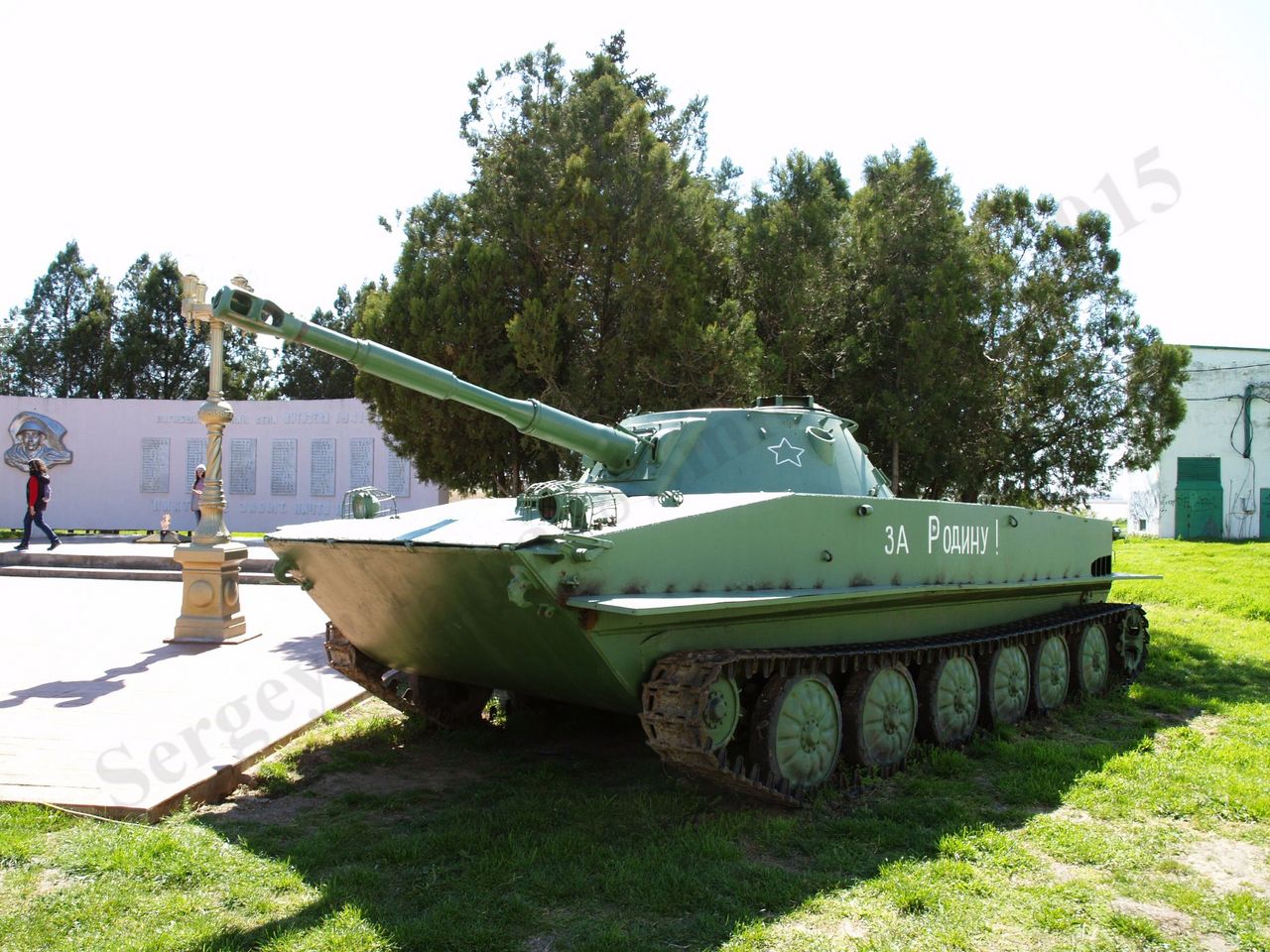 PT-76B_0.jpg