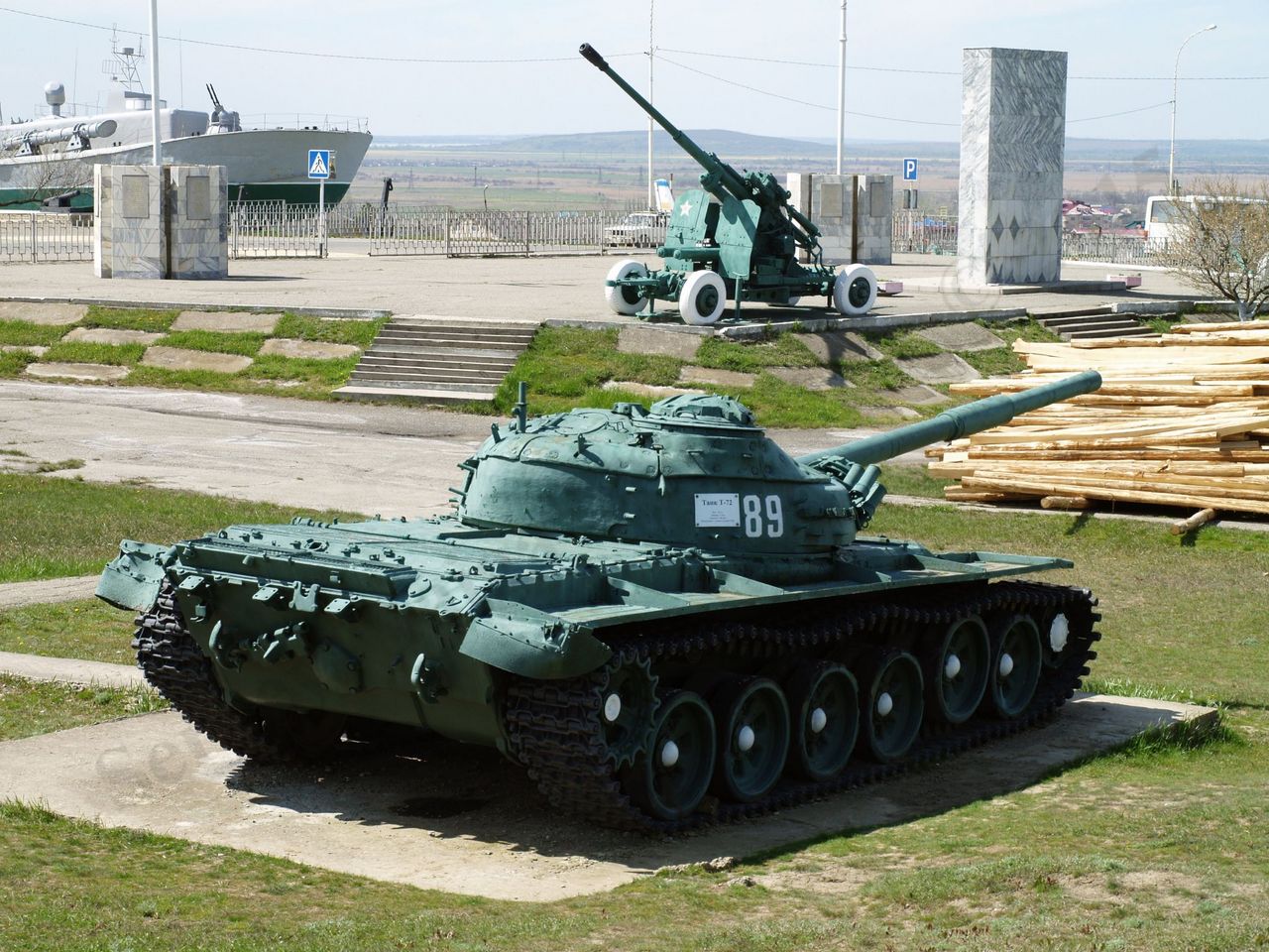 T-72_0.jpg