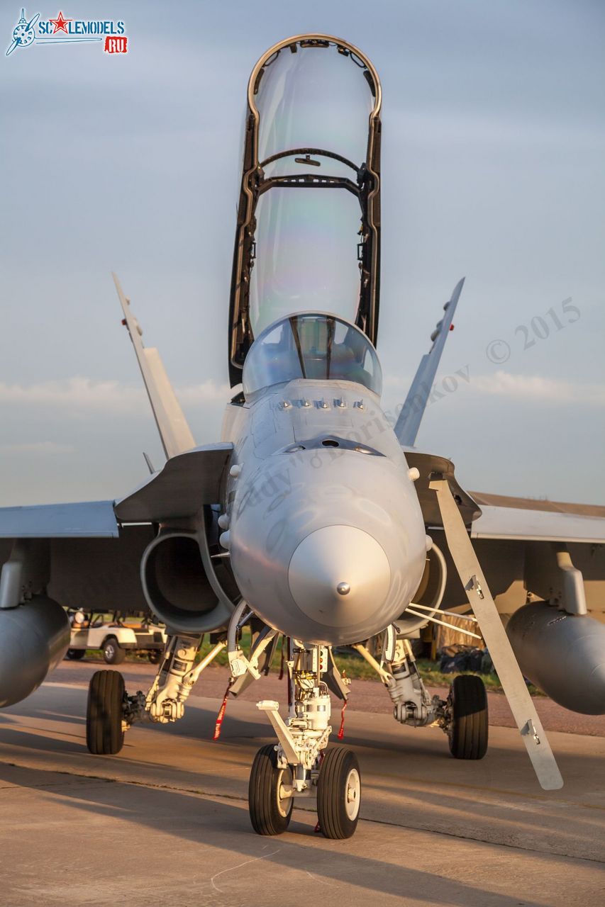 F-18_106.jpg