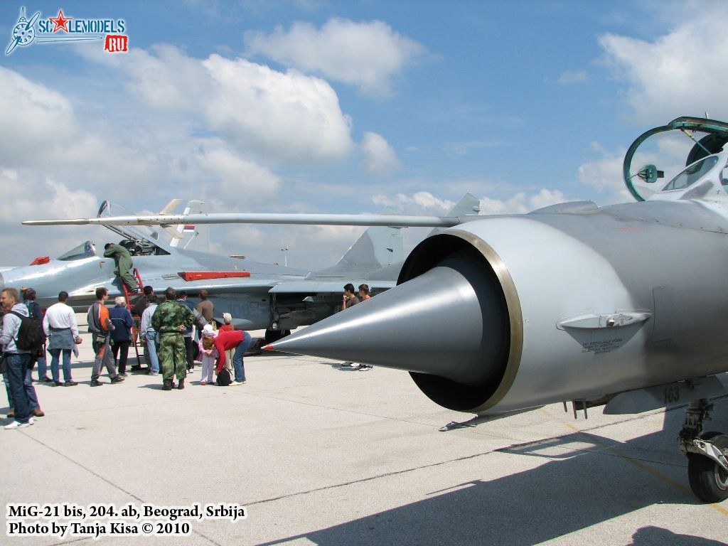 MiG-21bis_34.jpg