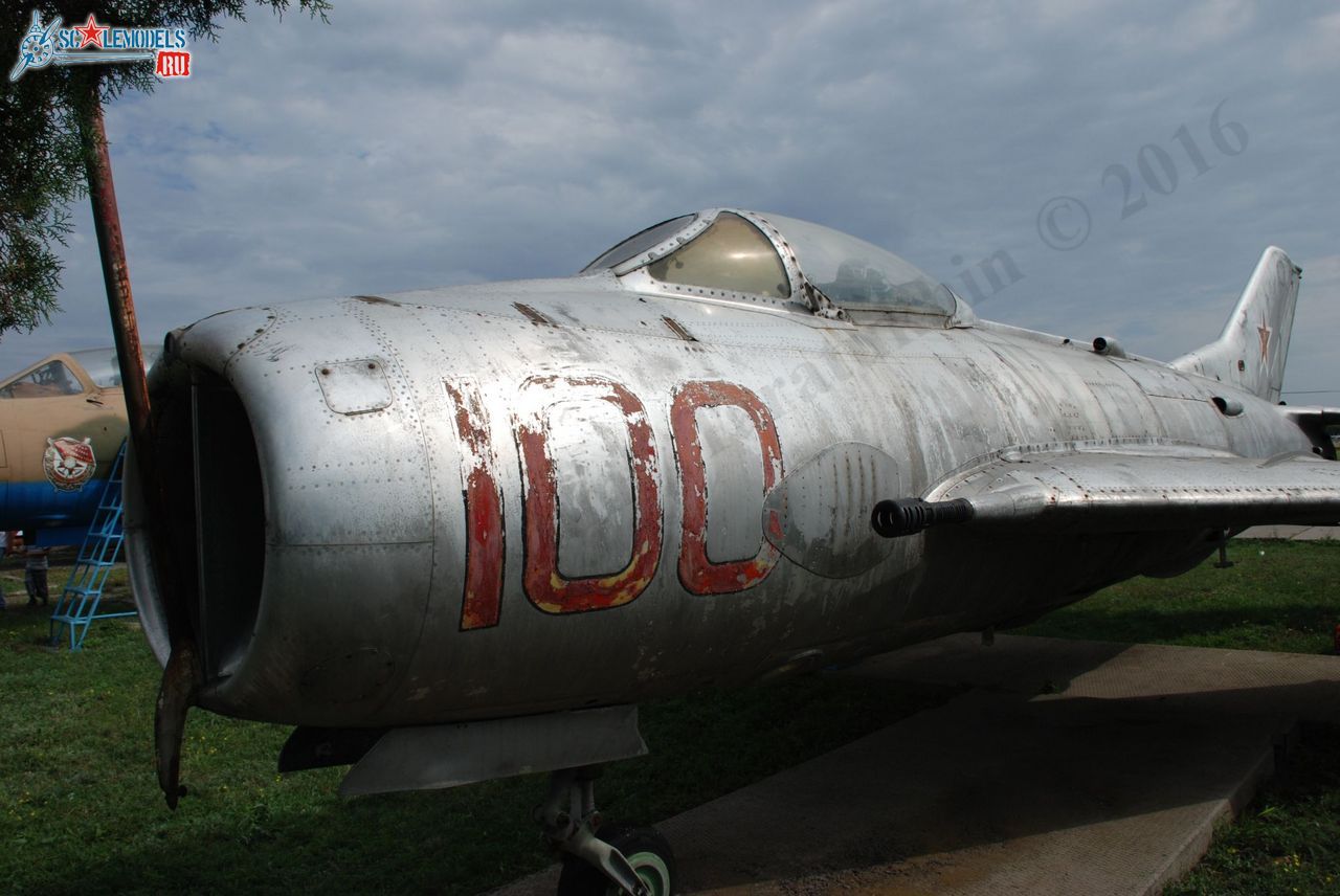 Taganrog_Aviation_Museum_1.jpg