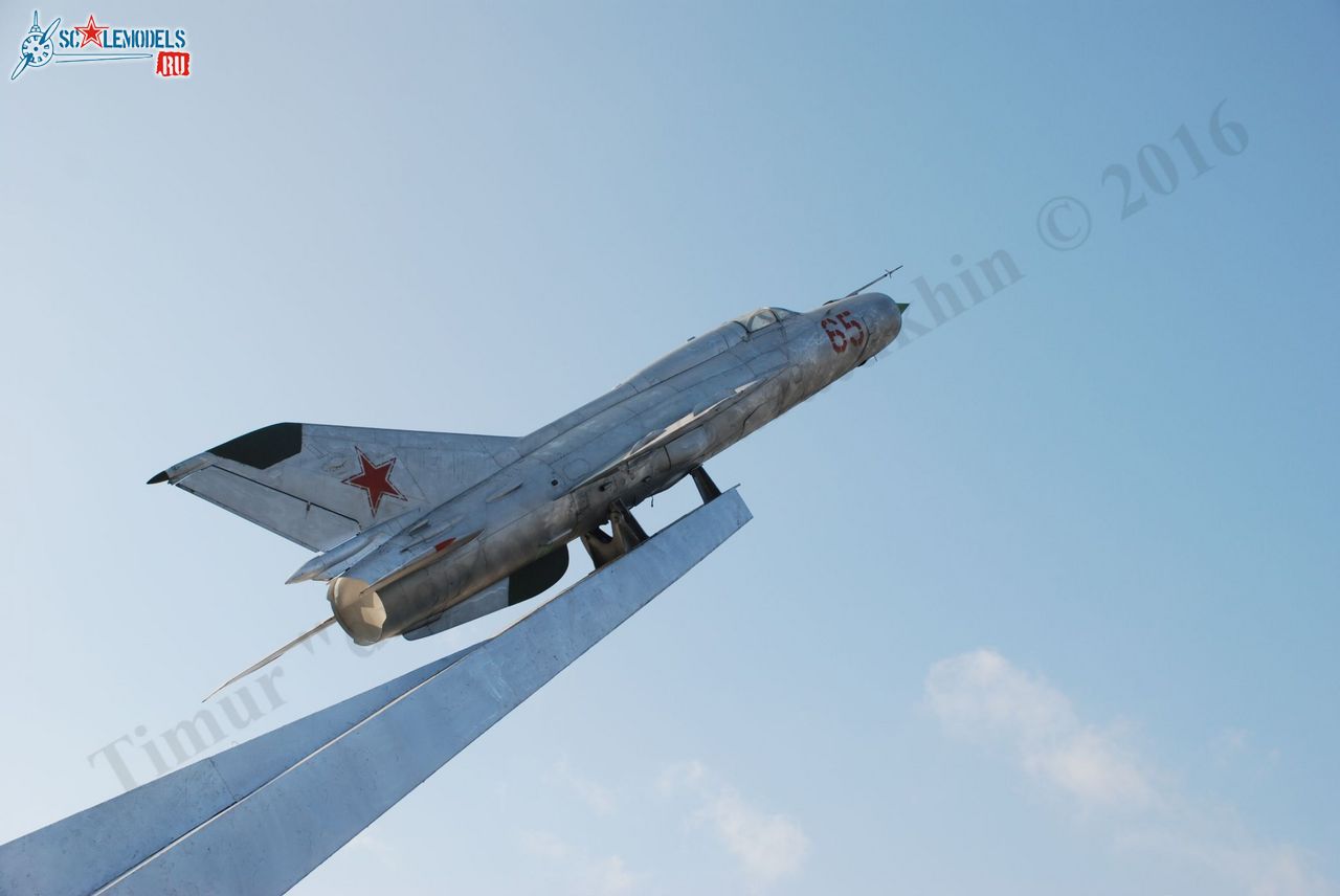 MiG-21PFM_Kuschevskaya_0.jpg