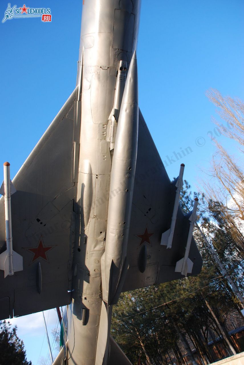 MiG-21PFM_Kuschevskaya_17.jpg