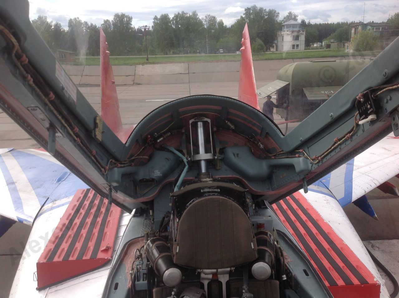 MiG-29UB_Strizhi_15.jpg