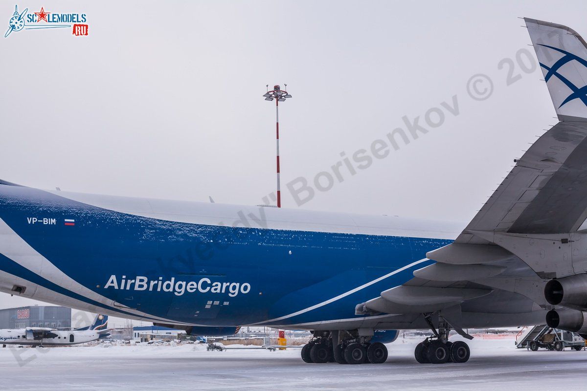 Boeing_747-400_VP-BIM_22.jpg