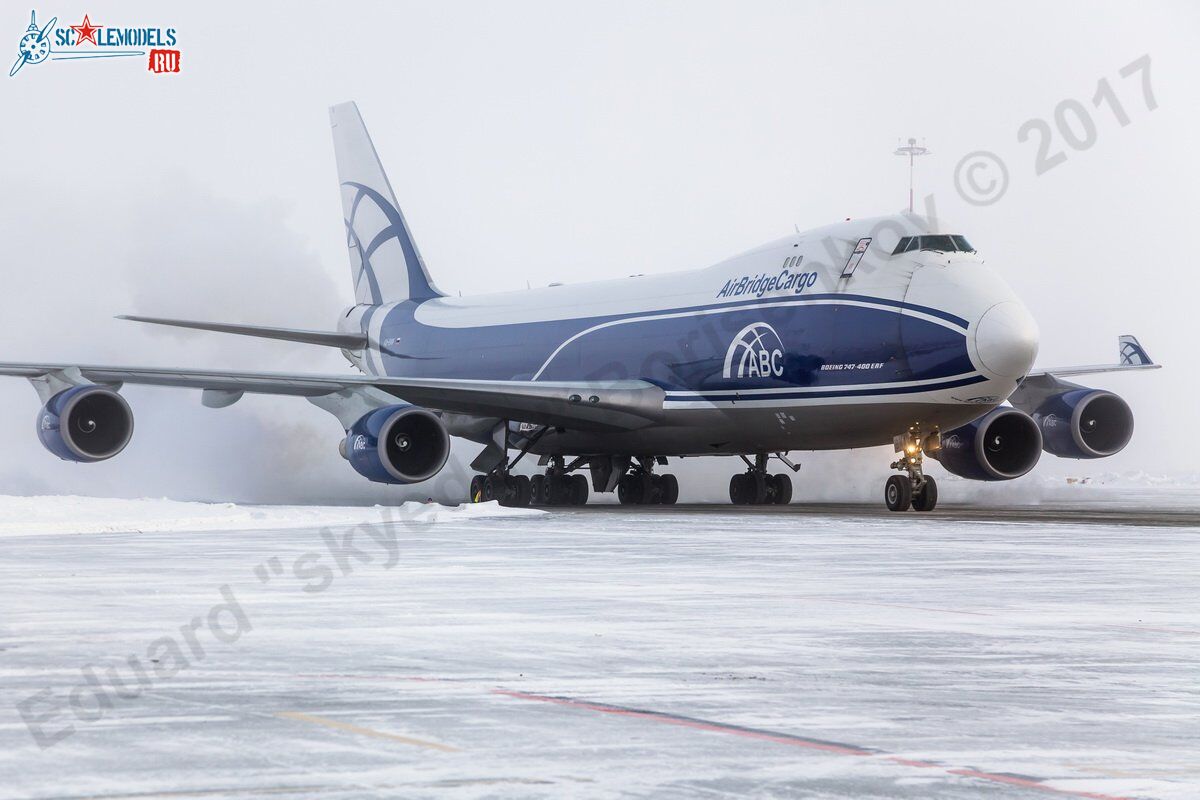 Boeing_747-400_VQ-BWW_0.jpg