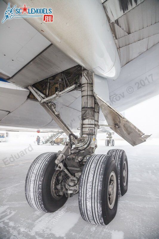 Boeing_747-400_VQ-BWW_22.jpg