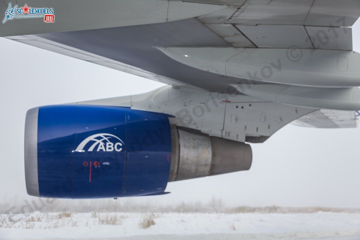 Boeing_747-400_VQ-BWW_24.jpg